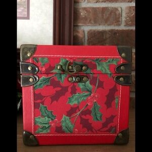 Rare vintage 1972 Poinsettia Brass Keepsake Box